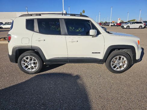 Used 2019 Jeep Renegade Latitude w/ Safety & Security Group II image 6