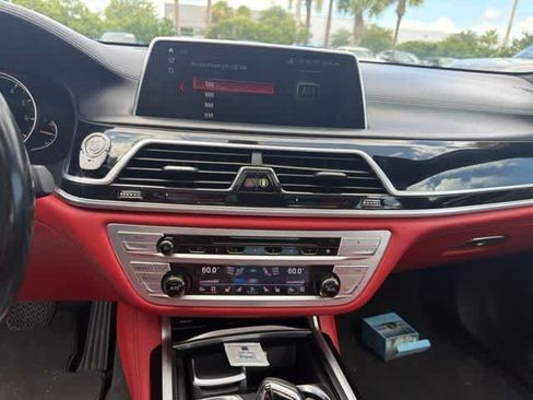 Used 2018 BMW 750i RWD image 26