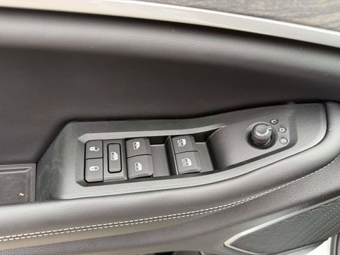 New 2026 Jeep Grand Cherokee Limited w/ Limited Altitude Package RWD image 12