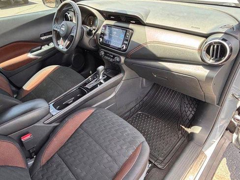 Used 2023 Nissan Kicks SR w/ Interior Electronics Package FWD image 11