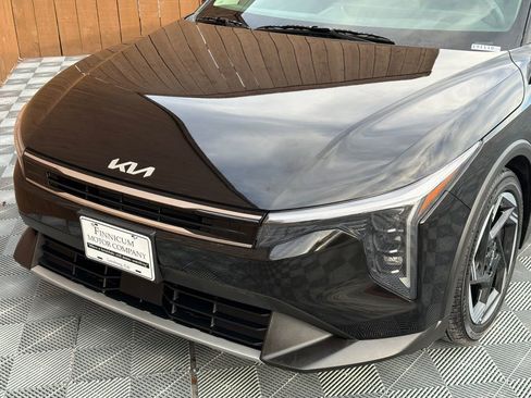 Used 2025 Kia K4 EX image 20