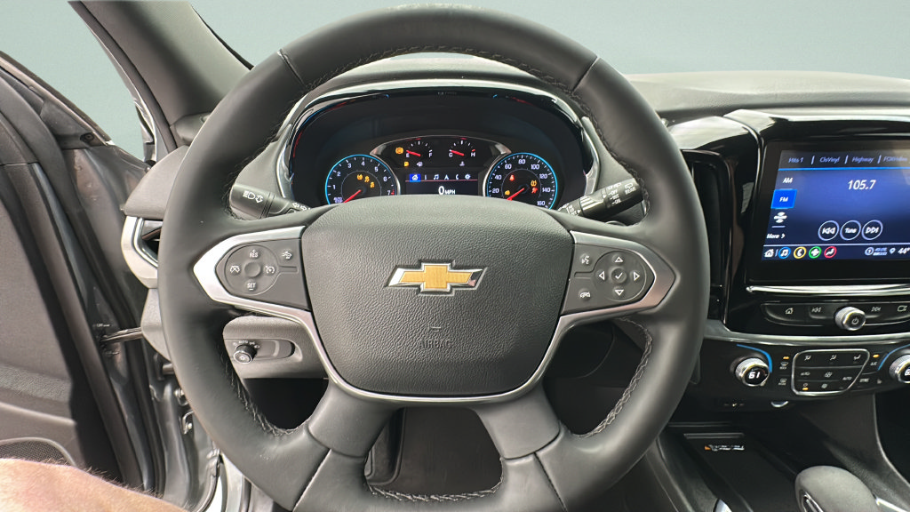 Used 2023 Chevrolet Traverse LT AWD/4WD image 14