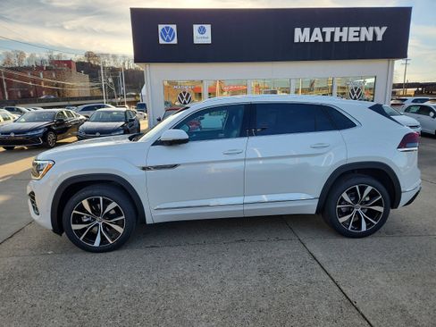 New 2026 Volkswagen Atlas Cross Sport SEL Premium R-Line image 2