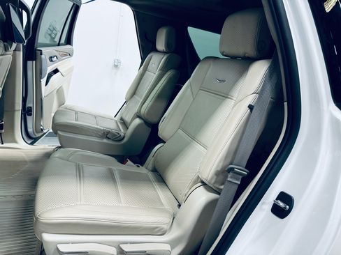 Used 2022 Cadillac Escalade Sport Platinum w/ Heavy-Duty Trailer Package image 35