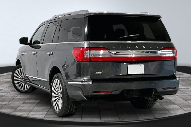 Used 2018 Lincoln Navigator Reserve w/ Technology Package AWD/4WD image 4