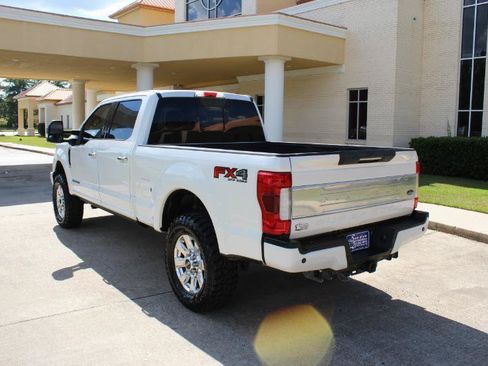 Used 2018 Ford F250 Platinum w/ Platinum Ultimate Package AWD/4WD image 12