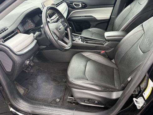 Used 2022 Jeep Compass Limited image 4