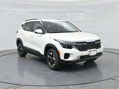 New 2026 Kia Seltos S FWD image 33