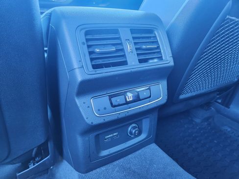 Used 2022 Audi Q5 2.0T Premium w/ Convenience Package image 21