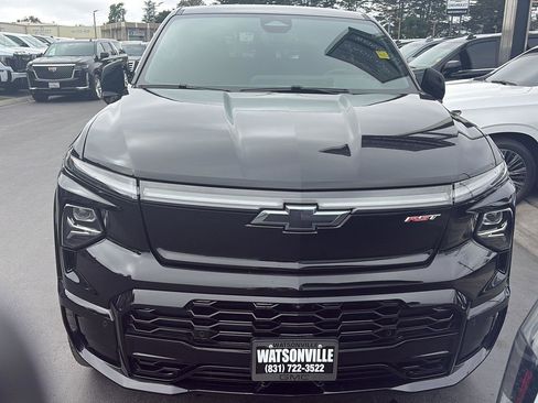 Used 2024 Chevrolet Silverado EV RST AWD/4WD image 9