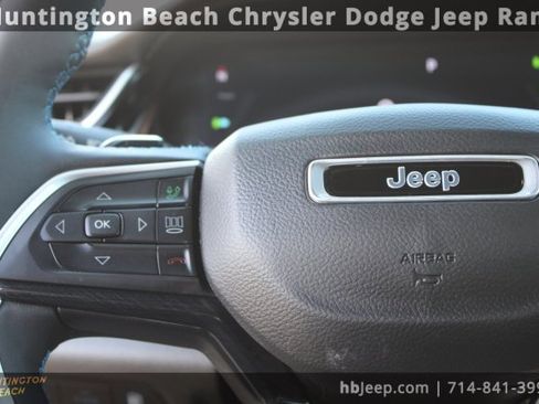 Used 2023 Jeep Grand Cherokee Trailhawk image 22