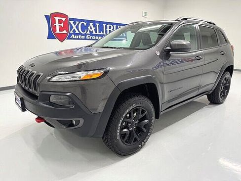 Used 2018 Jeep Cherokee Trailhawk w/ Quick Order Package 27L image 5