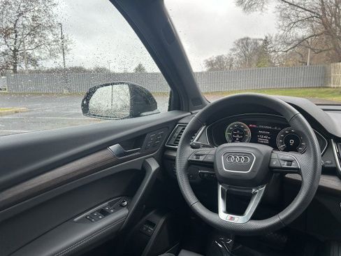 Certified 2025 Audi Q5 e Premium Plus w/ Premium Plus Package image 12