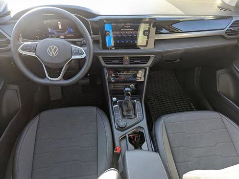 New 2025 Volkswagen Taos SE image 15