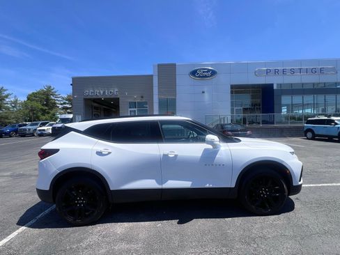 Used 2019 Chevrolet Blazer LT FWD image 9