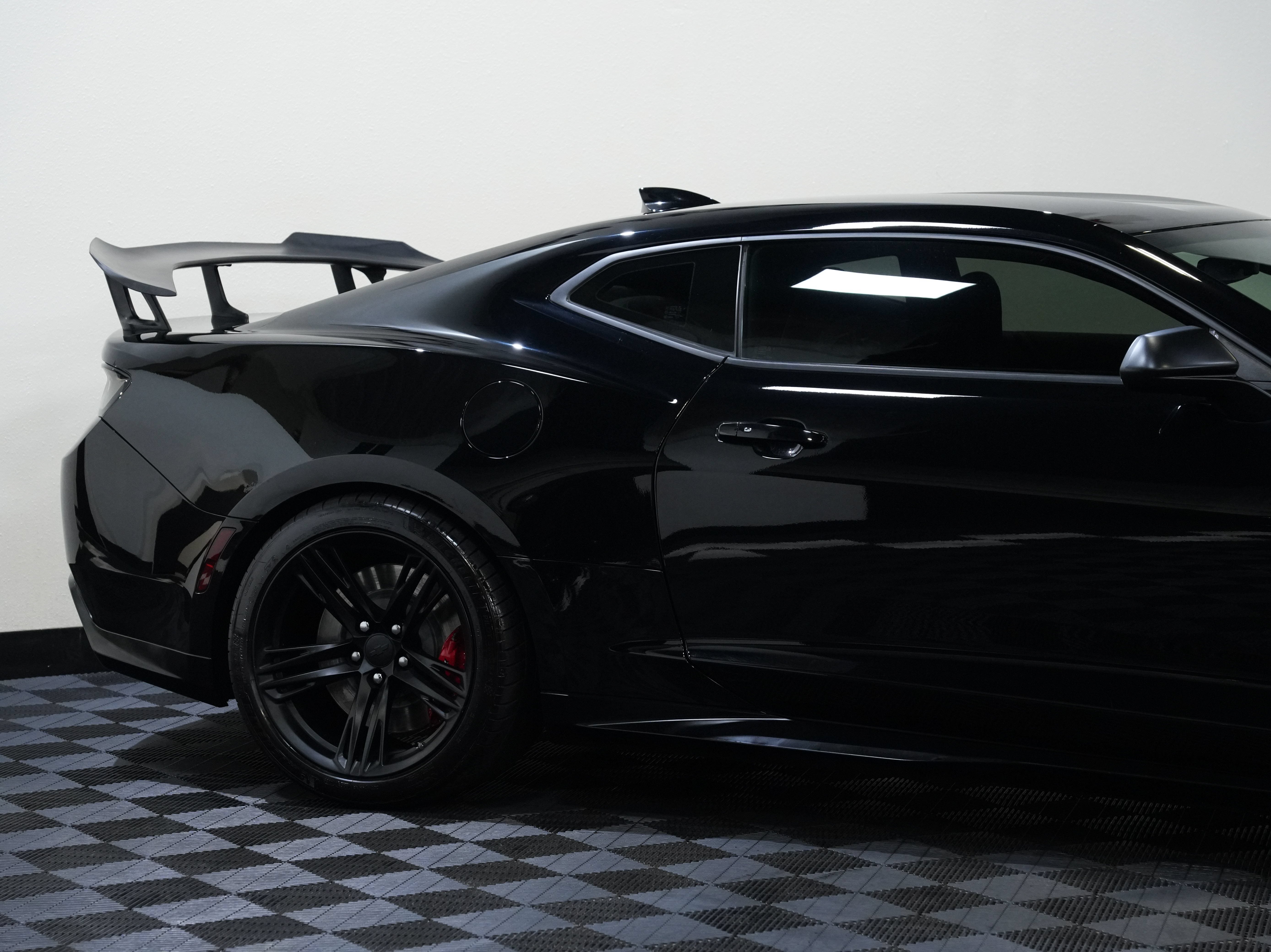 Used 2018 Chevrolet Camaro ZL1 RWD image 14