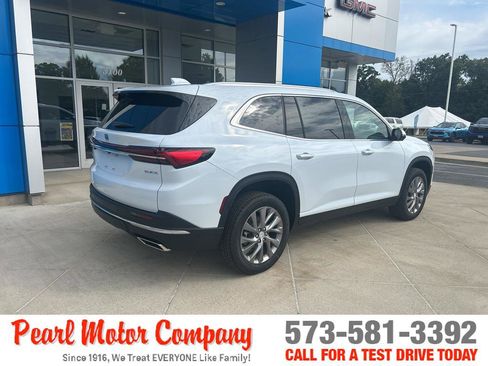 New 2026 Buick Enclave Preferred image 4