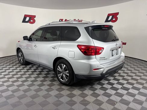 Used 2019 Nissan Pathfinder SL FWD image 5
