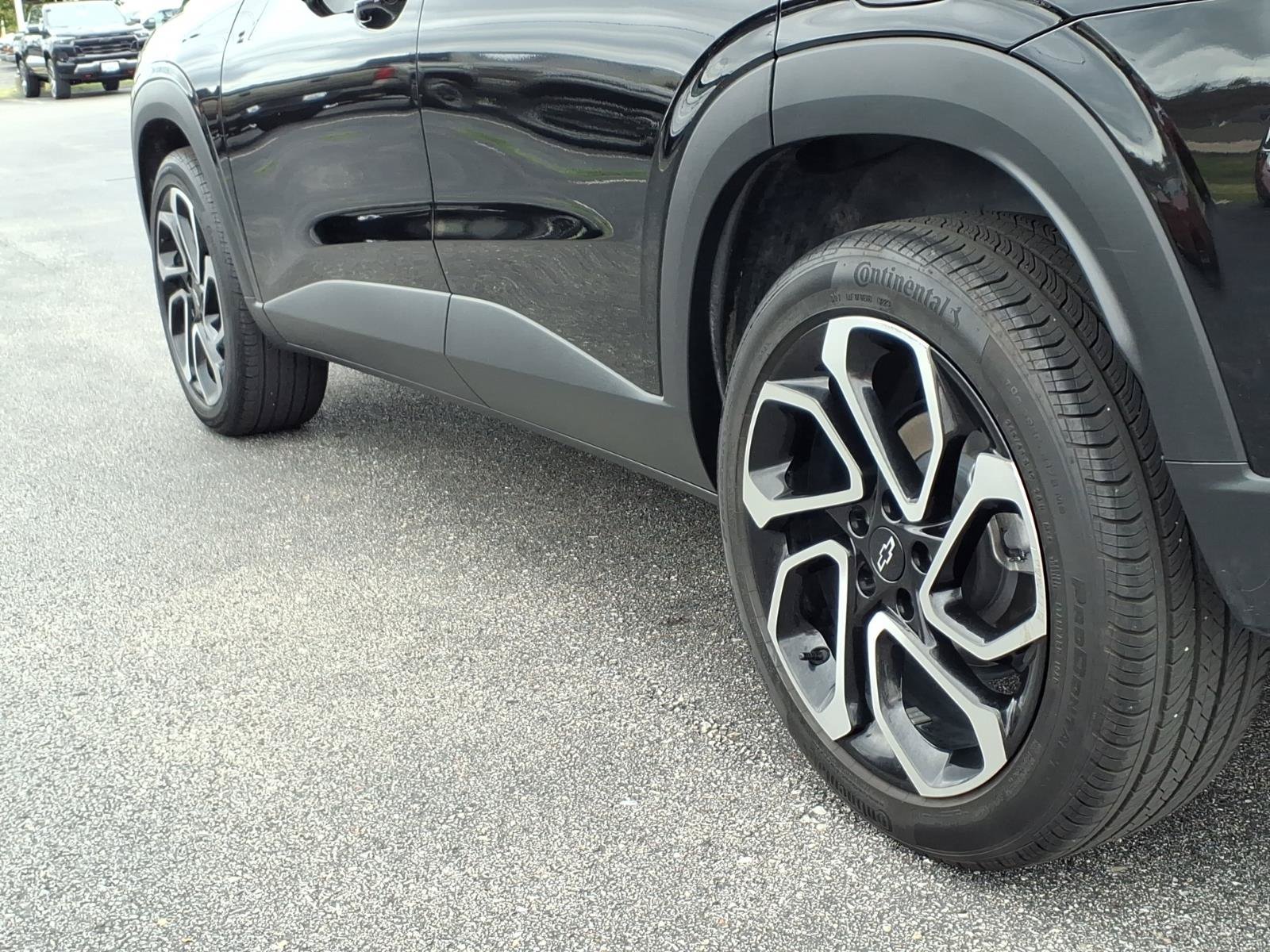 Used 2024 Chevrolet Trax RS w/ Driver Confidence Package FWD image 34