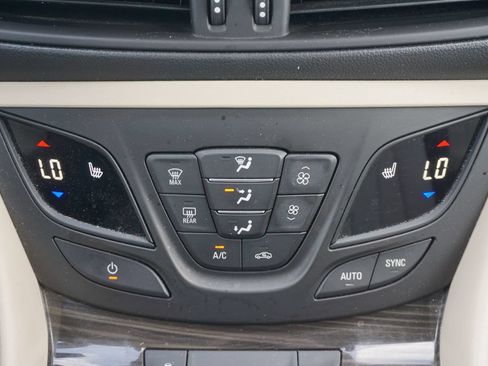 Used 2020 Buick Envision Preferred AWD/4WD image 12
