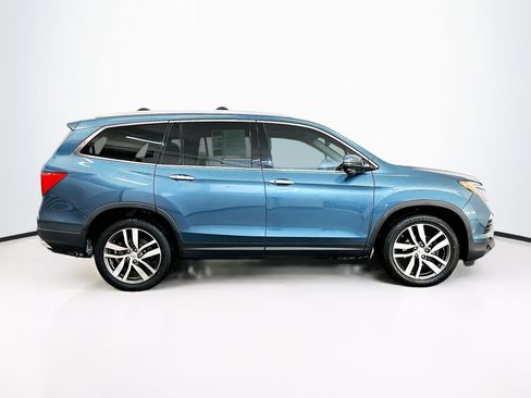 Used 2017 Honda Pilot Touring image 10