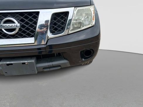Used 2012 Nissan Frontier SV AWD/4WD image 10