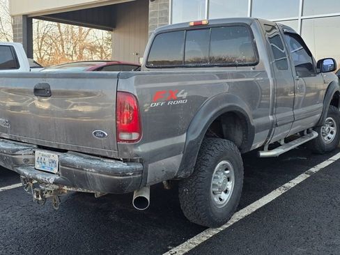 Used 2003 Ford F250 XLT image 9