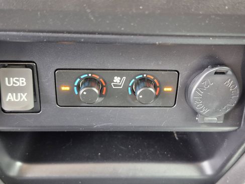 Used 2019 Toyota 4Runner Limited AWD/4WD image 34