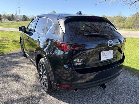 Used 2018 MAZDA CX-5 Touring w/ Preferred Equipment Package AWD/4WD image 3