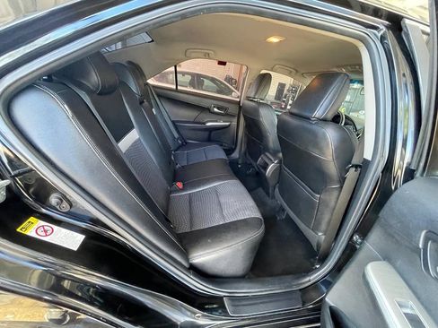 Used 2012 Toyota Camry SE FWD image 12