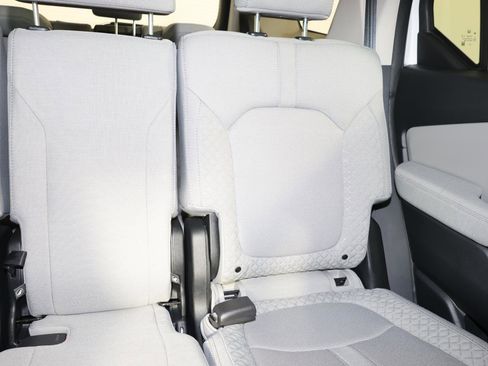 Used 2023 Honda Pilot LX image 15