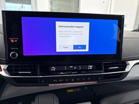 New 2026 Toyota Sienna XSE FWD image 25