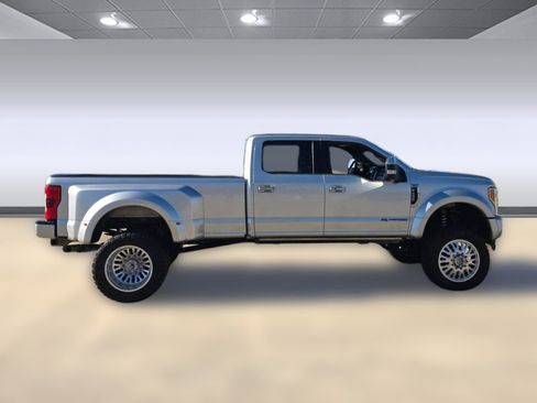 Used 2017 Ford F450 Platinum w/ Platinum Ultimate Package image 8