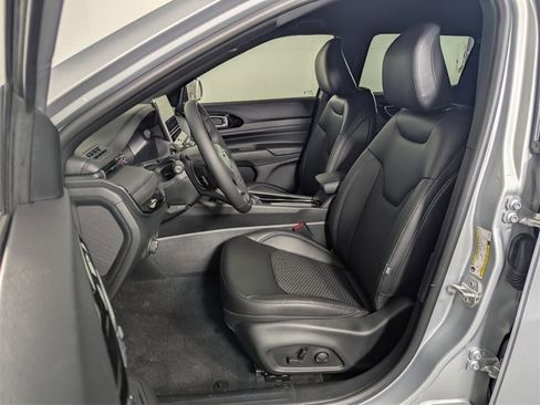 New 2026 Jeep Compass Latitude image 12