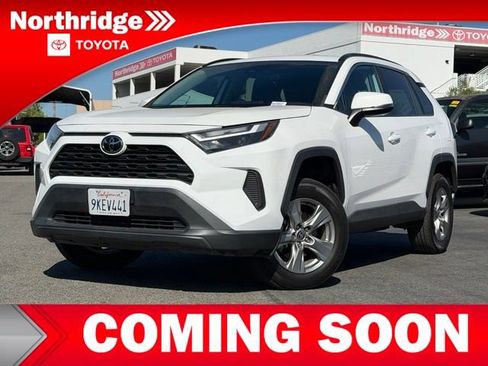 Used 2024 Toyota RAV4 XLE AWD/4WD image 2