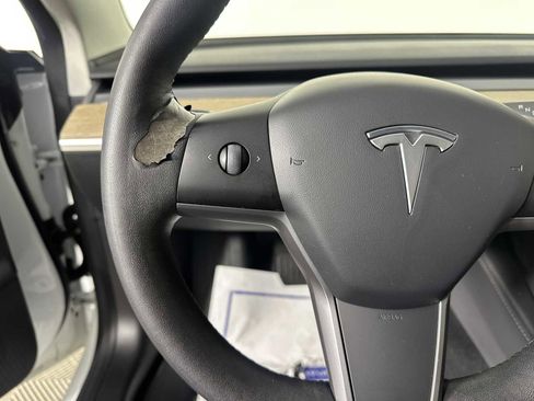 Used 2021 Tesla Model 3 Standard Range Plus image 23