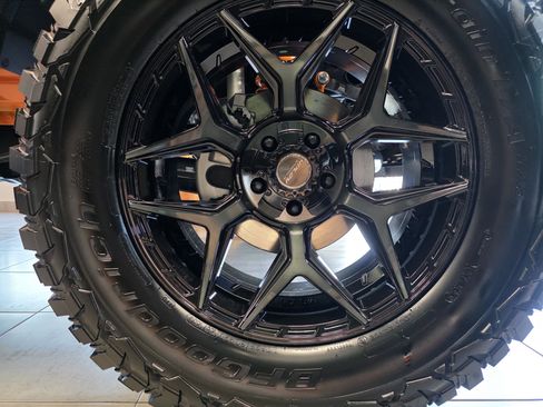 New 2025 Jeep Wrangler Unlimited Rubicon w/ Technology Group image 6