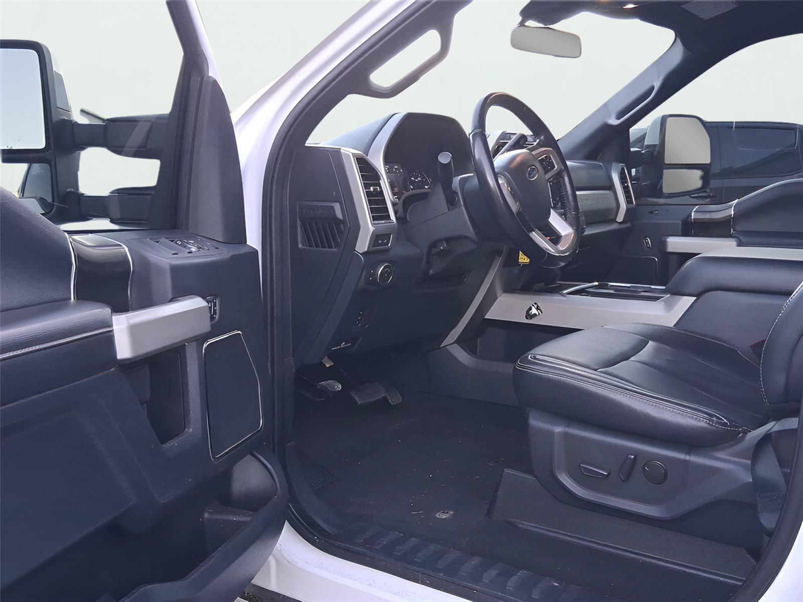Certified 2022 Ford F250 Lariat w/ Lariat Value Package AWD/4WD image 8