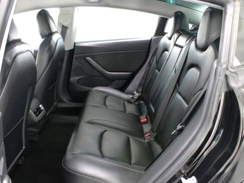 Used 2021 Tesla Model 3 Performance image 37