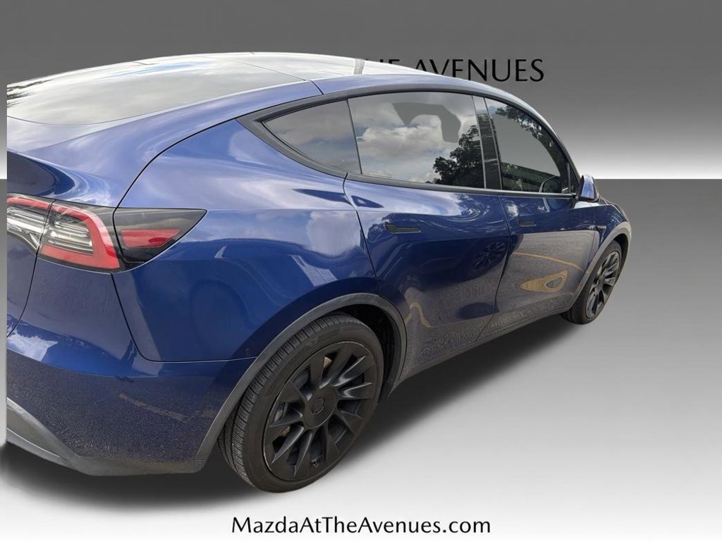 Used 2021 Tesla Model Y Long Range AWD/4WD image 16