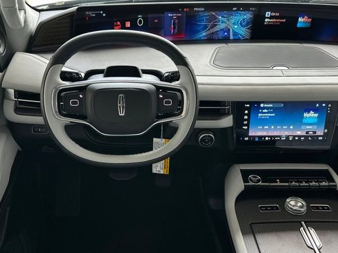 New 2026 Lincoln Navigator L Black Label AWD/4WD image 13