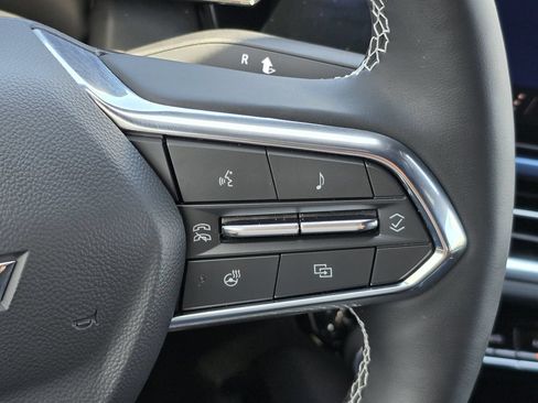Certified 2025 Chevrolet Equinox EV LT FWD image 30