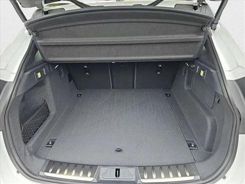 New 2026 Jaguar F-PACE R-Dynamic S image 9