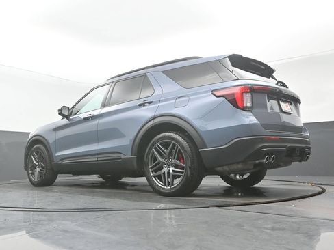 Used 2025 Ford Explorer ST AWD/4WD image 33