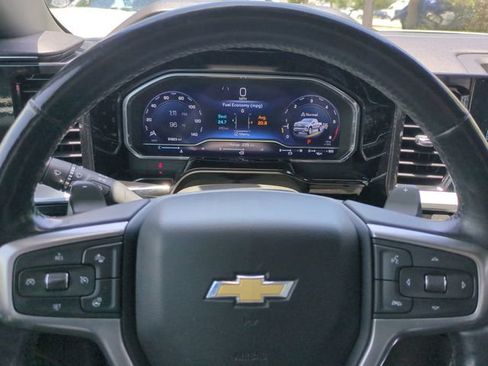 Used 2022 Chevrolet Silverado 1500 LTZ w/ LTZ Premium Package AWD/4WD image 32