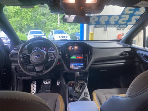 Used 2025 Subaru Crosstrek 2.5i Sport AWD/4WD image 11