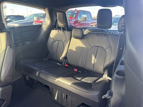 New 2026 Chrysler Pacifica Select w/ S Appearance Package FWD image 24
