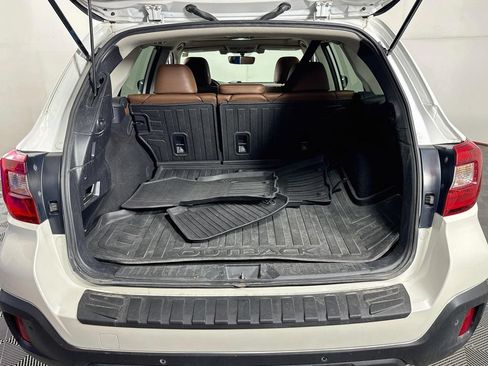 Used 2019 Subaru Outback 3.6R Touring AWD/4WD image 28