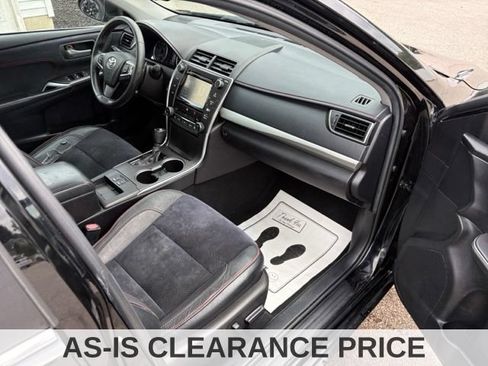 Used 2015 Toyota Camry XSE w/ Moonroof Package FWD image 38