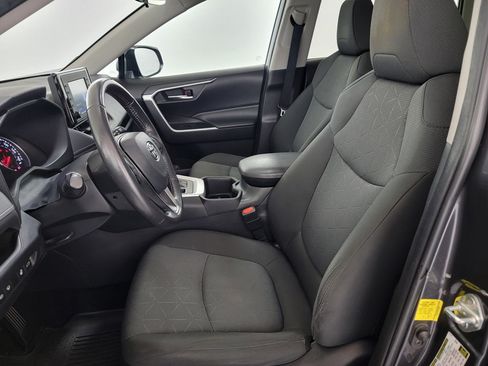 Used 2022 Toyota RAV4 XLE w/ Convenience Package FWD image 13